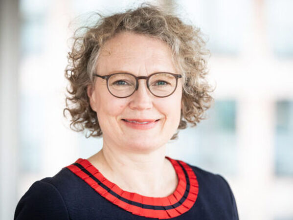 gls-bank-nachhaltgkeitsbericht-2022-branchenkorrdination-ernährung-katrin heutzard de la couture Katrin Heuzard la Couture, Branchenkoordinatorin Ernährung